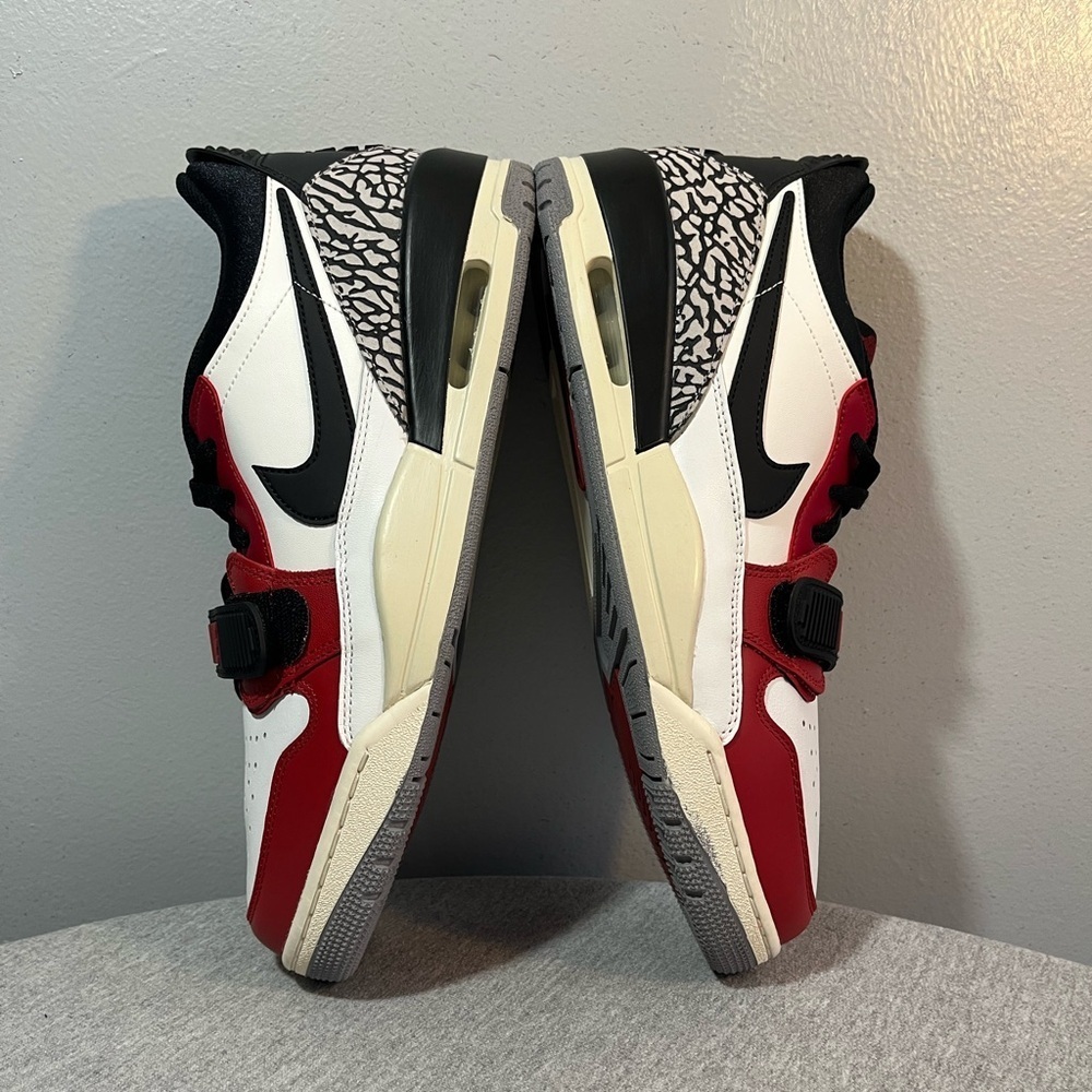 Nike Air Jordan Legacy 312 Low Chicago Red & Black Men's Shoe Size 11 CD7069-106 - Picture 7 of 11